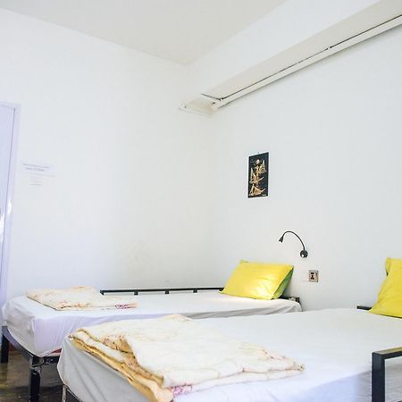 Dengba Hostel Yangon Dış mekan fotoğraf