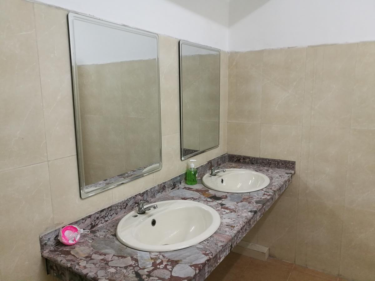 Dengba Hostel Yangon Dış mekan fotoğraf