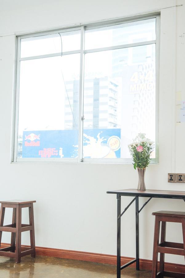 Dengba Hostel Yangon Dış mekan fotoğraf